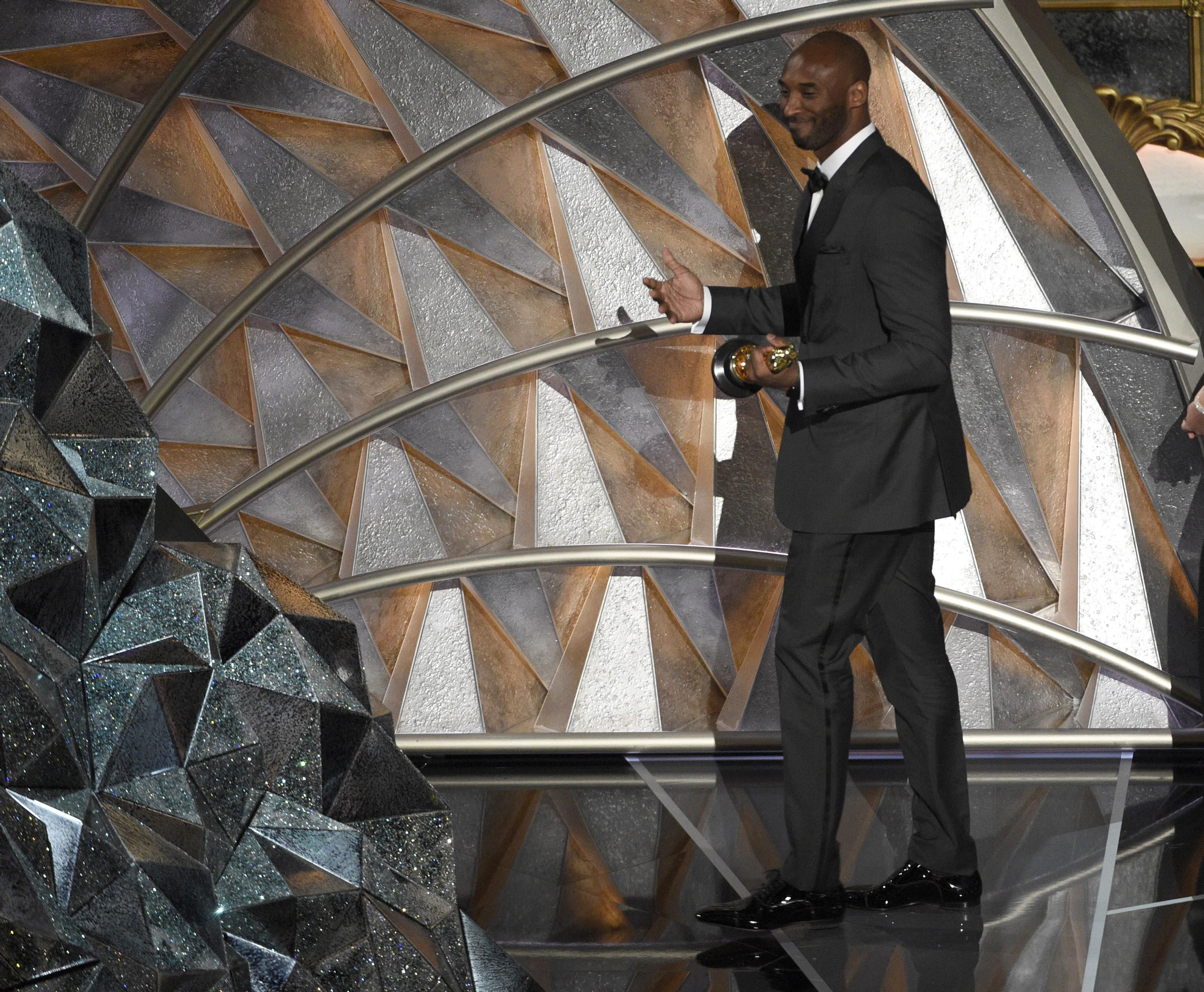 Kobe Bryant, primer exjugador de la NBA en ganar un Oscar