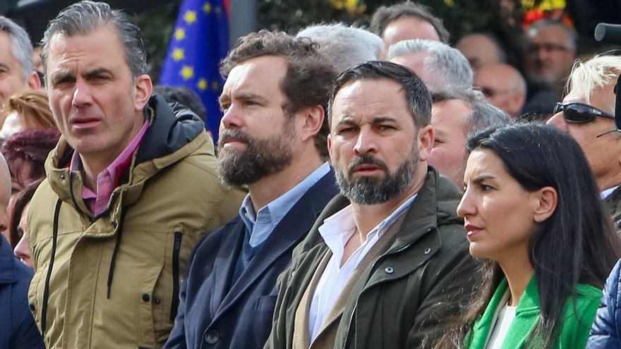 Santiago Abascal, Javier Ortega-Smith, Rocío Monasterio e Ivan Espinosa de los Monteros en la concentración en la Plaza de Colón de 2019