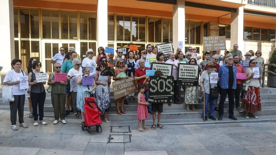La coordinadora SOS Cines de Verano se presenta con una llamada al alcalde: "Compra los cines y ponte la medalla"