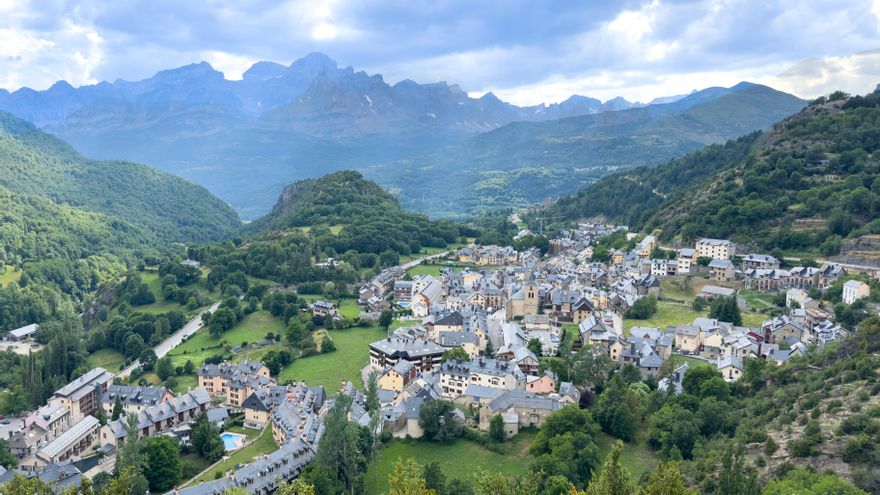 Uma cidade montanhosa a menos de duas horas de Saragoça que celebra o Natal com um mercado de artesanato.