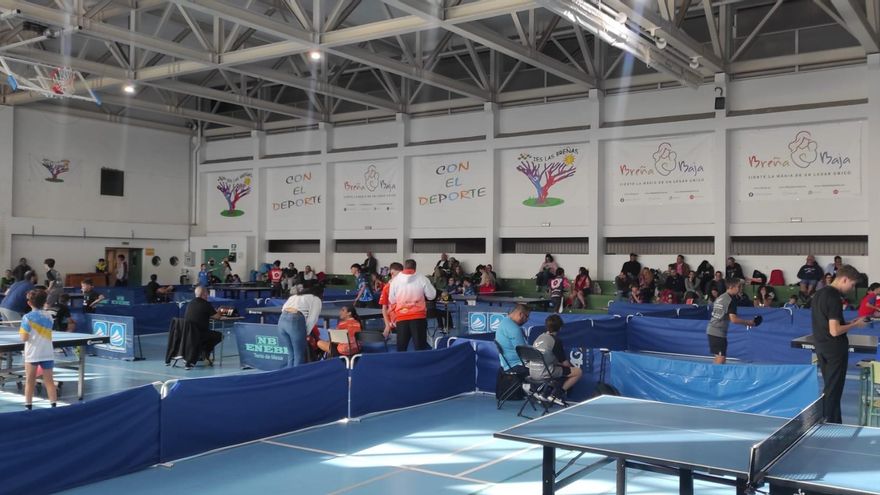La cantera canaria de tenis de mesa se exhibe en Breña Baja