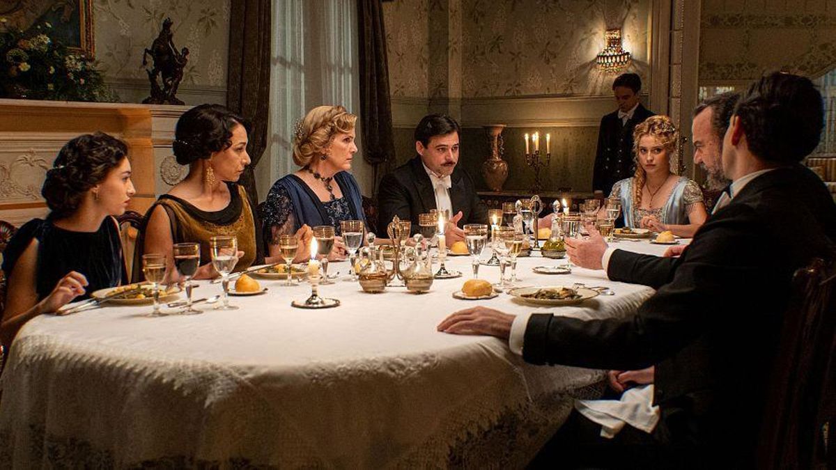 Manuel anuncia su marcha a Italia junto a Jana