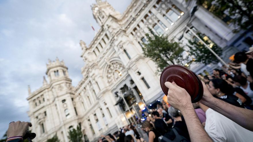 Miles de personas piden al Congreso que convalide el decreto de vivienda en las caceroladas del Sindicato de Inquilinas