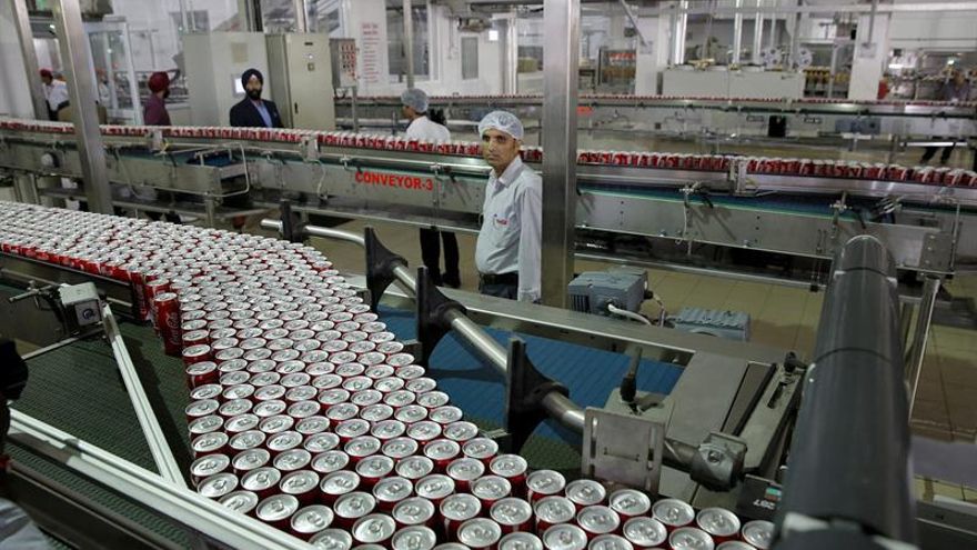 Un estado indio no venderá Pepsi y Coca-Cola por supuesto peligro para la salud