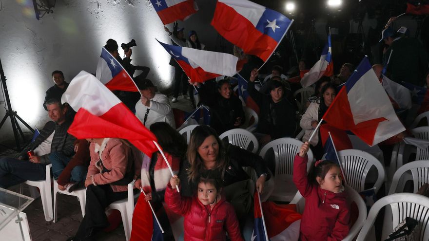 ¿Quiénes escribirán la nueva propuesta de Constitución en Chile?