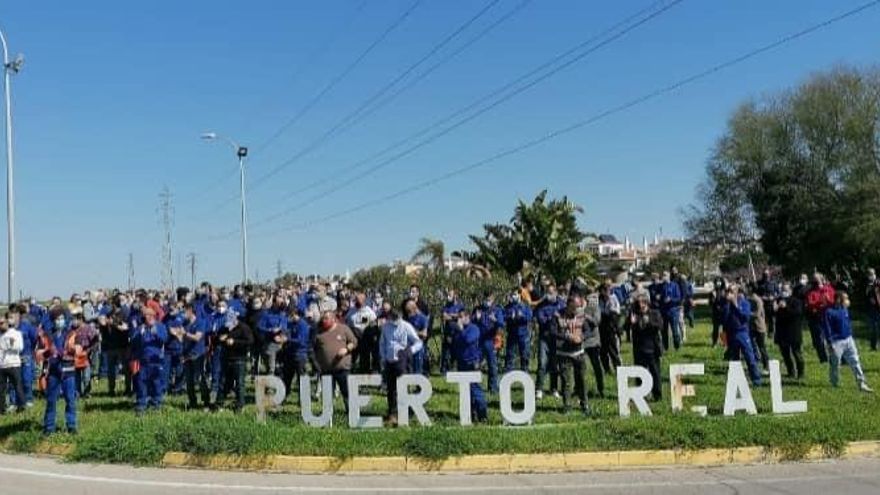 Delegados sindicales de CGT de Puerto Real denuncian que la policía bloqueó irregularmente un viaje de protesta a Getafe