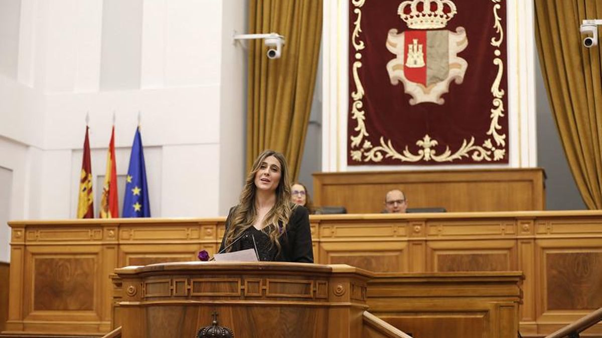 Las mujeres toman la palabra por el 8M: "La igualdad no se proclama, se ejerce” y "el feminismo debe estar en las aulas”