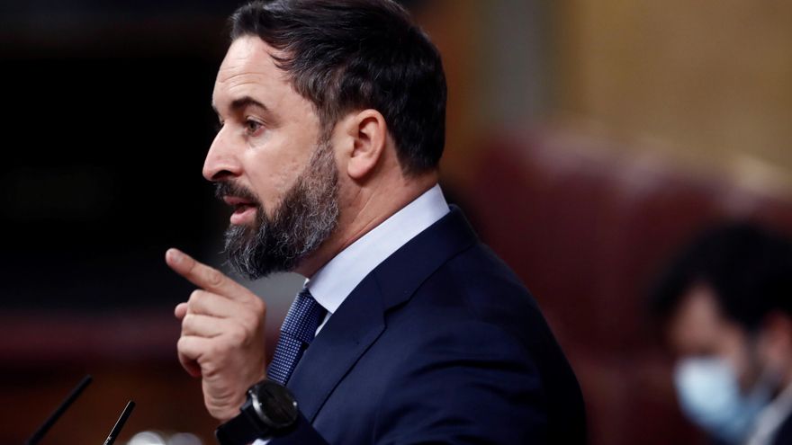 El líder de Vox, Santiago Abascal, interviene en la segunda y última sesión del debate de moción de censura presentada por su grupo parlamentario, este jueves en el Congreso. EFE/Mariscal
