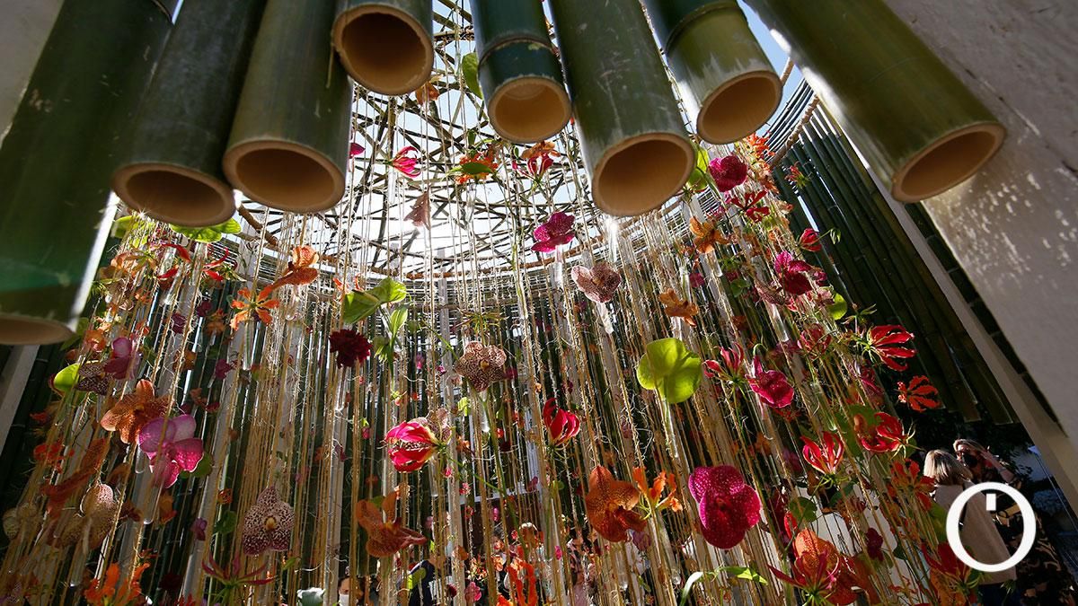 Instalación de Flora 2021 en el Palacio de Viana