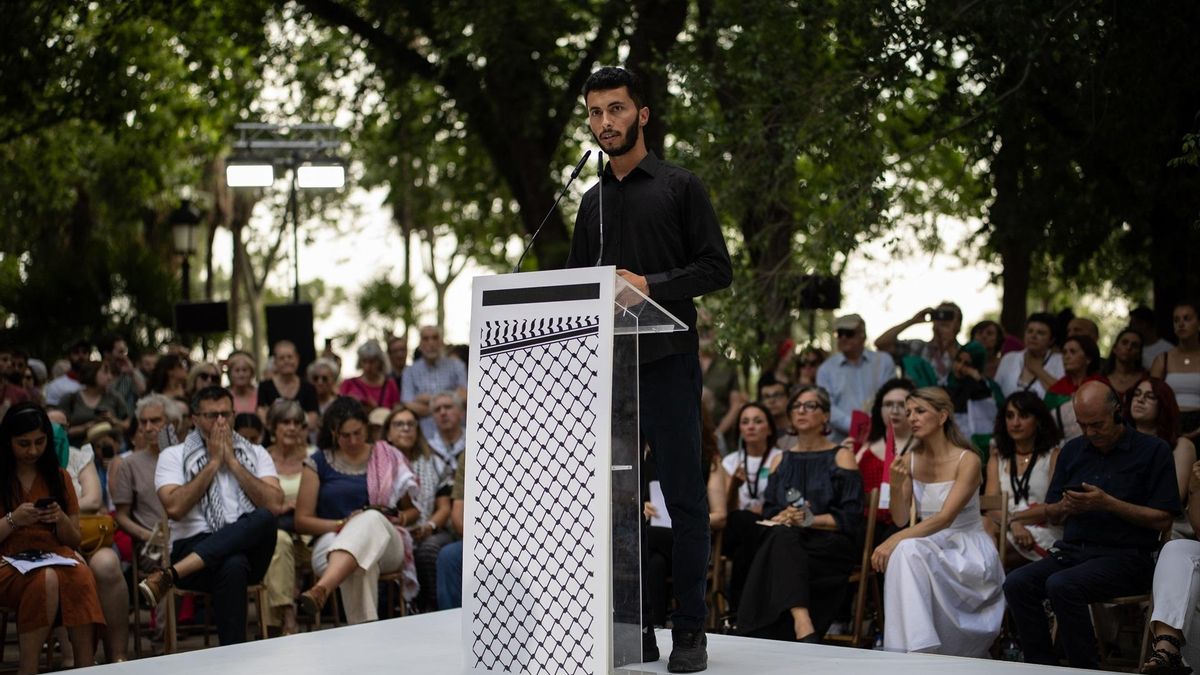 El codirector de 'No other land', el palestino Basel Adra, en el acto contra el genocidio en Madrid, el 23 de junio de 2023.