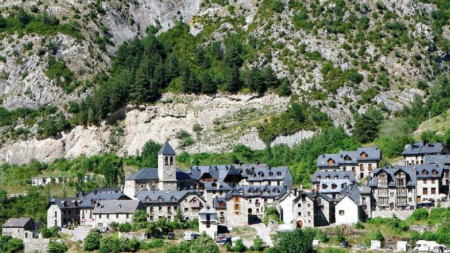 El pueblo aragonés que parece de película y está entre los más bonitos de España