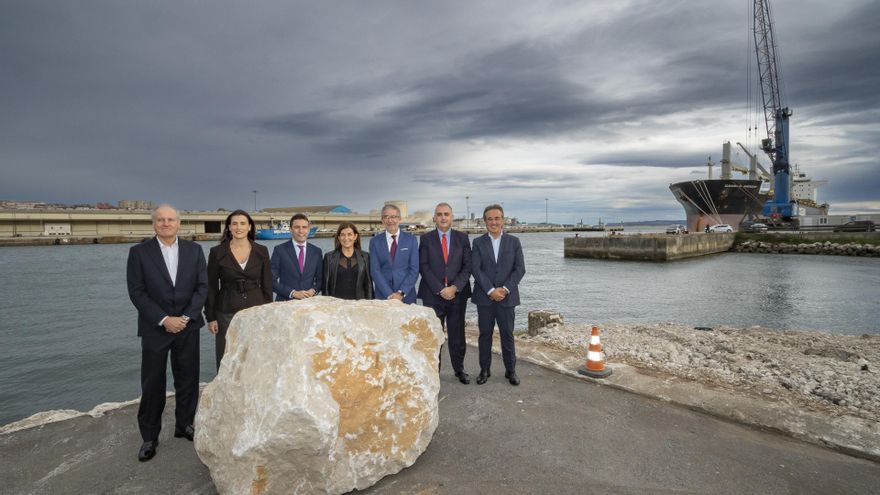 Comienzan las obras del nuevo muelle Raos 6 en el Puerto de Santander.
