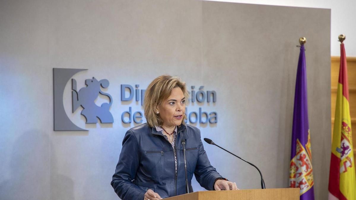 Un plan de la Diputación favorece la contratación indefinida de mujeres con dificultades de inserción laboral