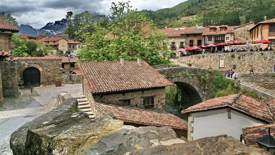 Las pernoctaciones extrahoteleras en Cantabria crecen un 4,1% en julio y los viajeros un 4,3%