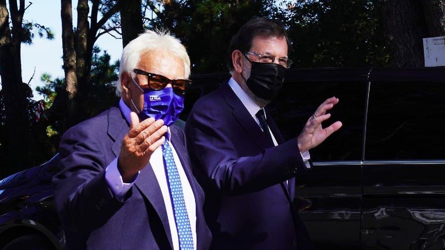 Felipe González y Mariano Rajoy reclaman su derecho a opinar frente a "torquemadas que florecen por doquier"