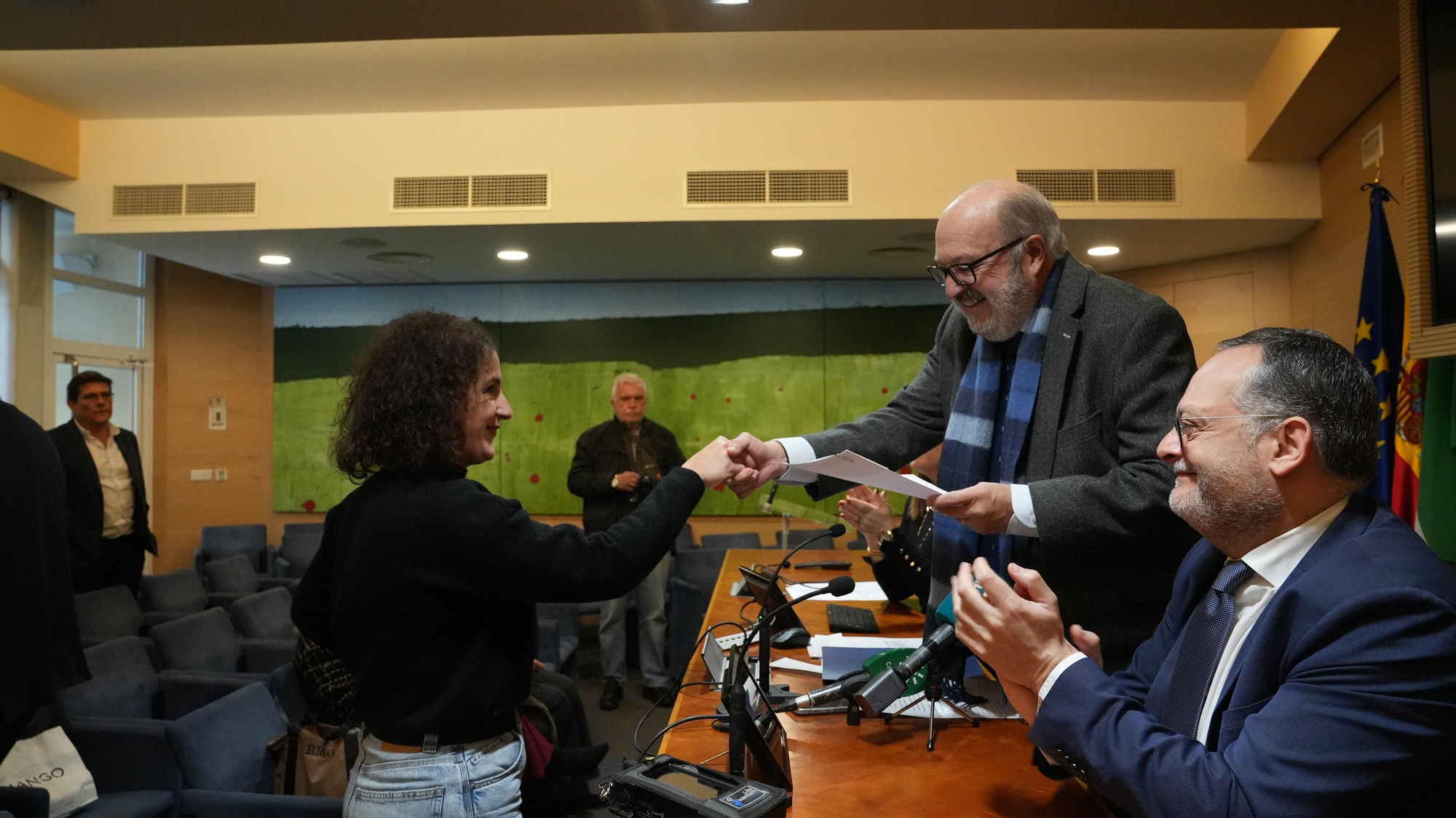 El Colegio de la Abogacía de Córdoba entrega las ayudas económicas a asociaciones y ONG incluidas en el presupuesto de 2025