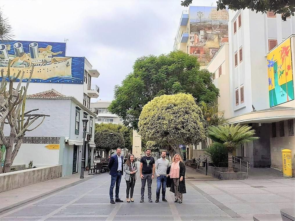 Imagen de archivo de la visita al CEMFAC de Juan Márquez y Rubén Pérez Castellano, viceconsejero y director General de Cultura del Gobierno de Canarias.