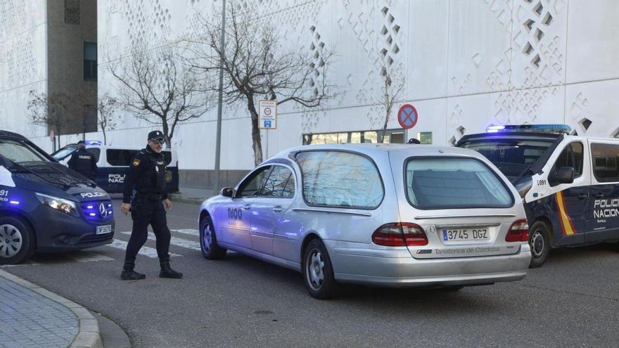 Llegan los primeros fallecidos al Instituto de Medicina Legal