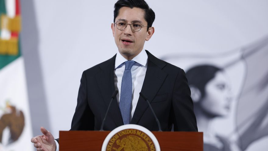 México rechaza decisión de Perú de romper relaciones diplomáticas y defiende asilo