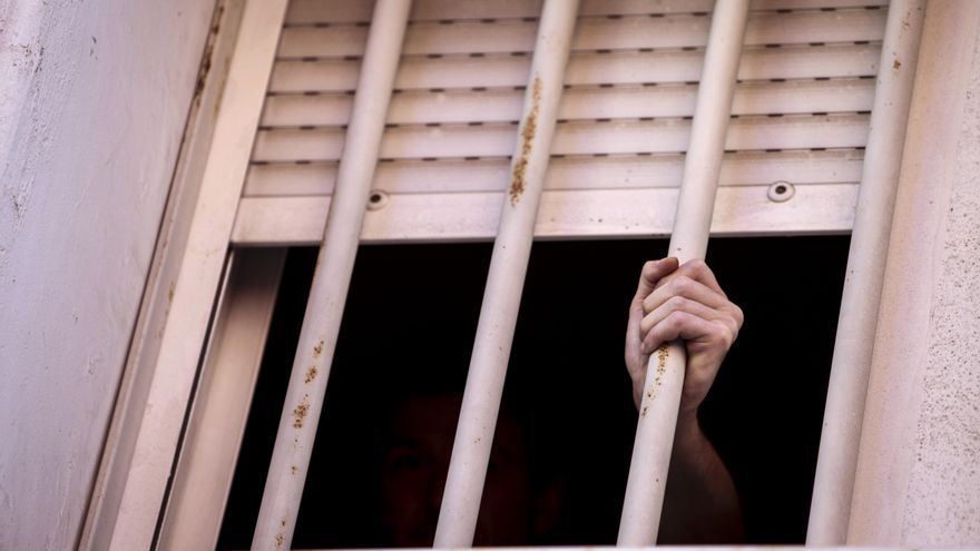 El día después de perder tu casa en la tercera edad: desarraigo, falta de recursos y soledad no deseada