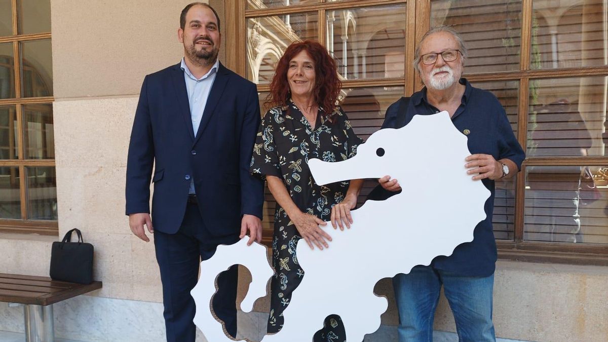 Los tutores del Mar Menor: Mario Pérez Cervera, alcalde de Los Alcázares; Teresa Vicente, promotora de la ILP del Mar Menor y el científico Miguel Ángel Esteve