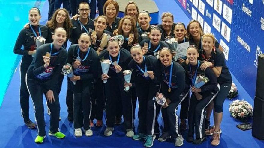 La selección española de natación artística elige Lanzarote para entrenar