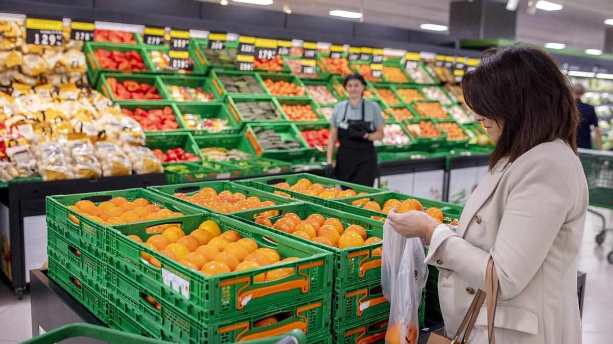 Mercadona comprará 7.500 toneladas de kaki procedente de campos de Valencia