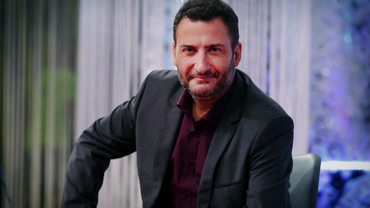 Toni Soler, contra el director de La Fura por disculparse por  los lazos amarillos en el Real: "¿Es un perrito faldero?"