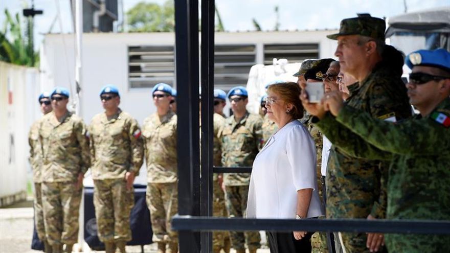 Bachelet garantiza al presidente de Haití el apoyo de Chile tras la retirada de las tropas