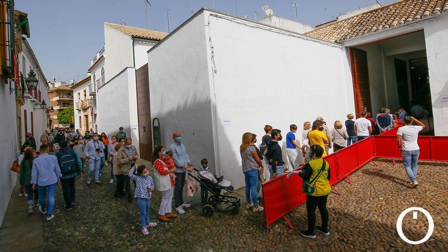 Veneración a Nuestro Padre Jesús de Humildad y Paciencia y Nuestra Señora de Paz y Esperanza