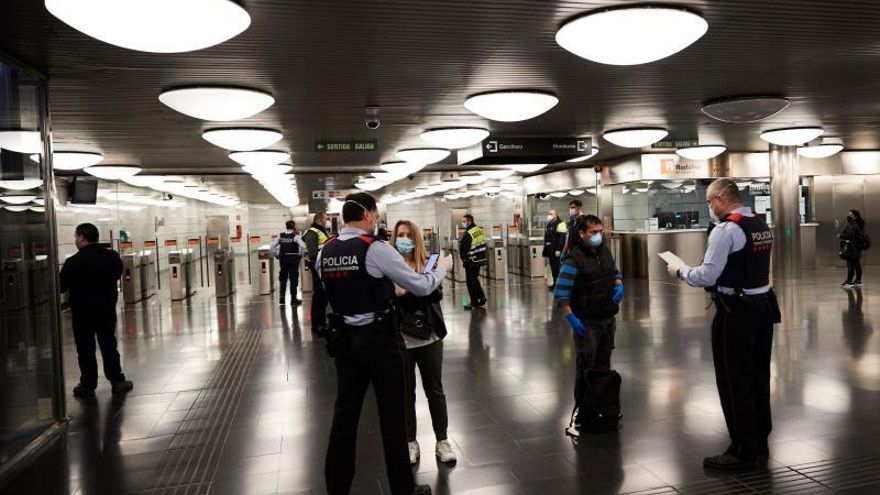 Los jueces prohíben al Govern reincorporar a mossos d'esquadra sin hacerles un test de coronavirus