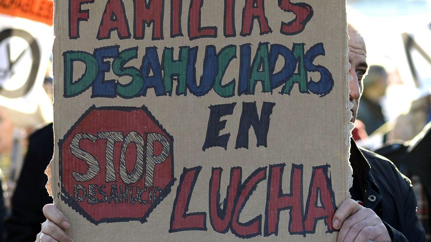 "It's going to be unpleasant for your children.": the criminal harassment of a woman with two children by an 'eviction' company