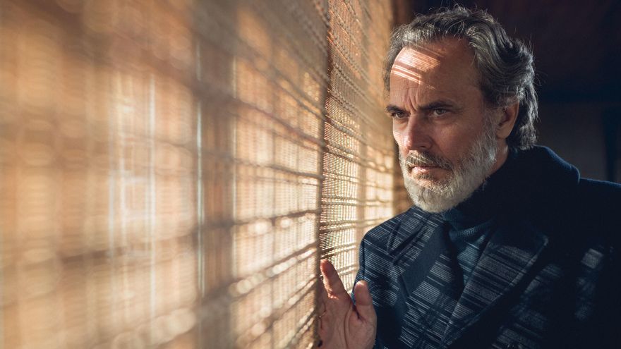 José Coronado caracterizado como Nemo Bandeira en 'Vivir sin permiso'