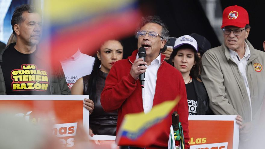 Petro llama a colombianos a rebelarse contra quienes se oponen a sus reformas sociales