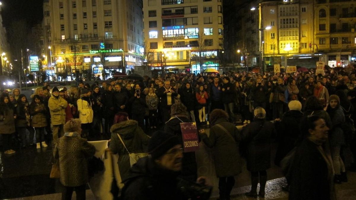 Más de medio millas de personas han participado en la marcha celebrada en Santander.