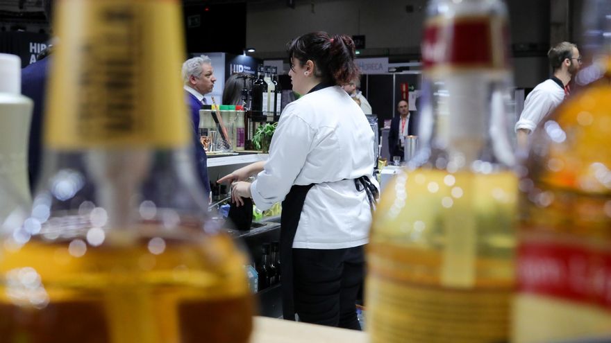 El salario mínimo sube a 1.221 euros al mes: quién lo recibe, cuál es el neto y desde cuándo se cobra