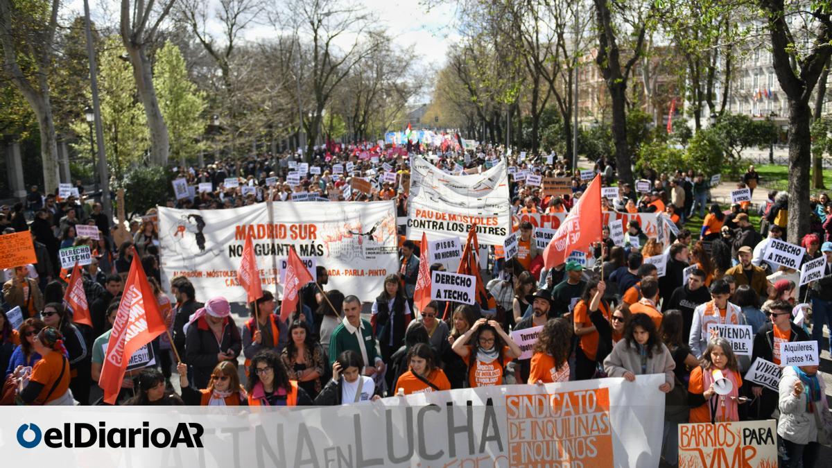 Miles de personas salen a la calle en toda España para exigir que bajen ...
