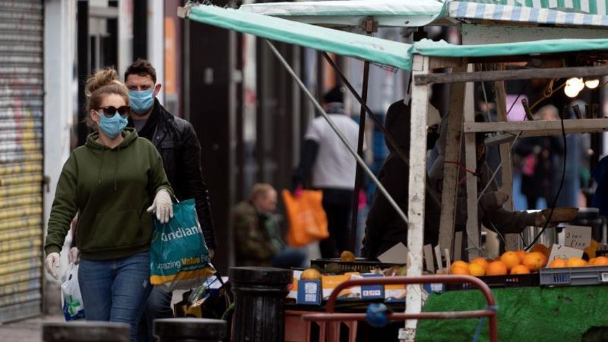 Los muertos por COVID-19 en el Reino Unido superan ya el millar