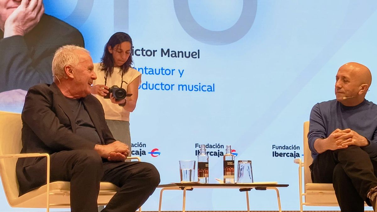 Víctor Manuel y Luis Alegre en el FORO Ibercaja.