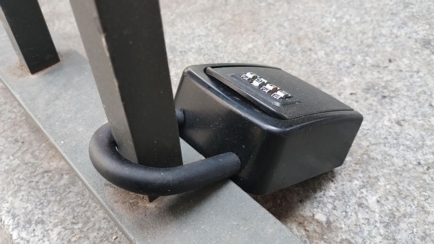 Las multas de Almeida cierran 706 pisos turísticos sin licencia en Madrid mientras Airbnb anuncia otros 14.297