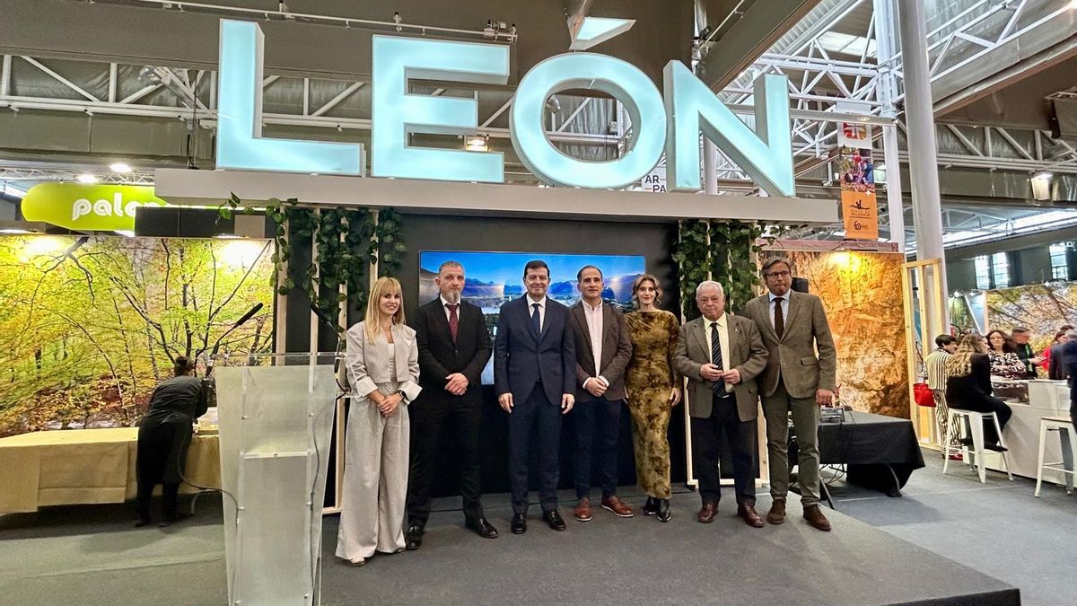Stand de León en la Feria AR-PA e INTUR