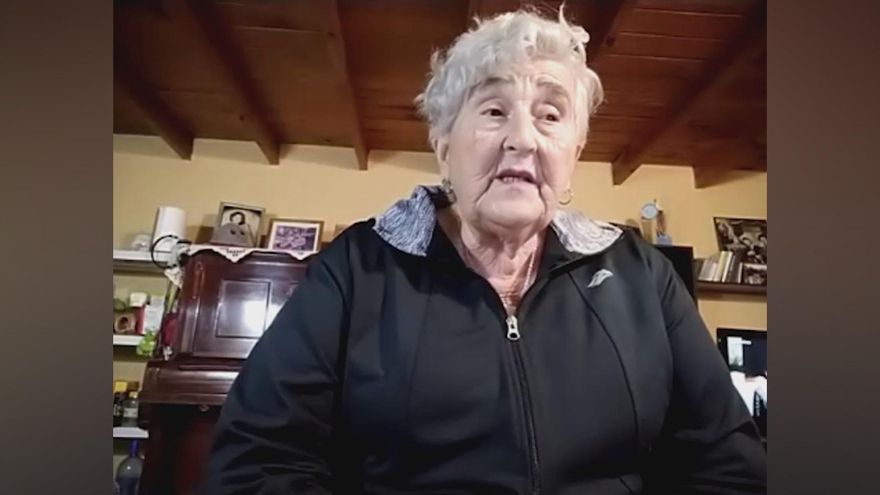 Dejen paso a Nancy Roqueta, una "abuela TikTok" con tres millones de fans