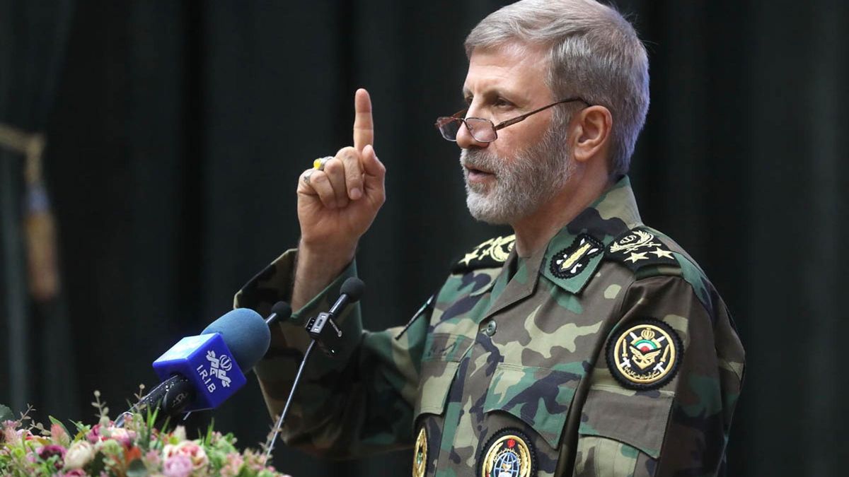 El jefe del Ejército iraní, el general Amir Hatami, durante una ceremonia el 7 de enero de 2026.