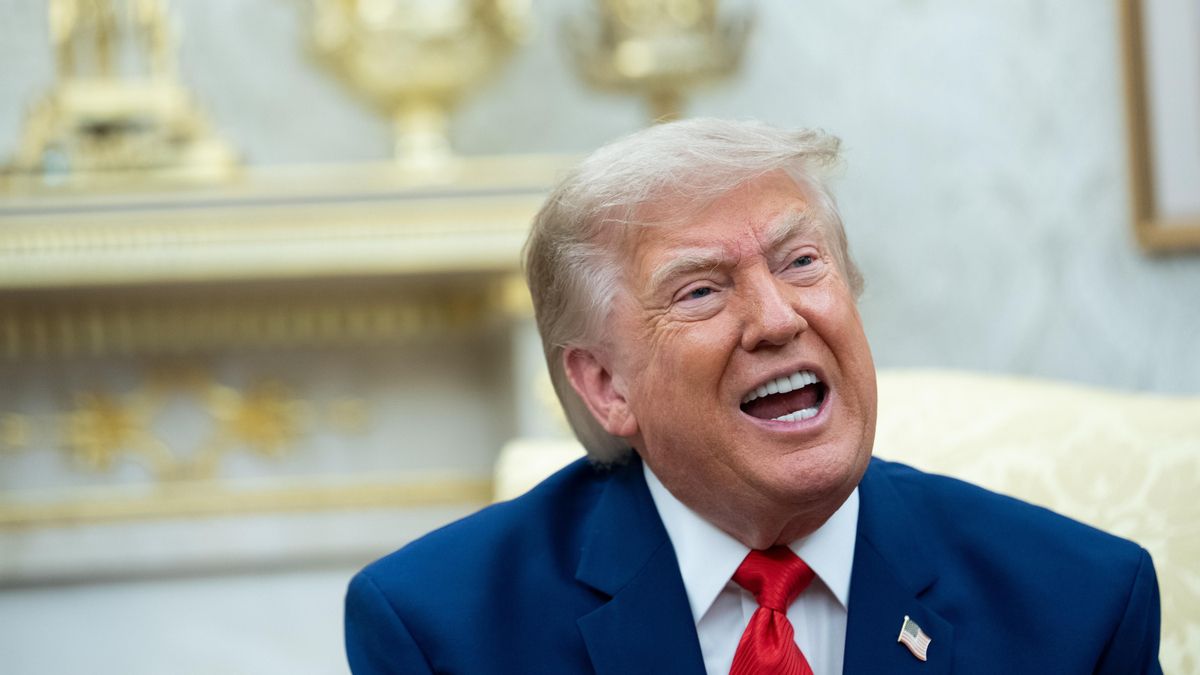 Donald Trump durante una rueda de prensa en el Despacho Oval.