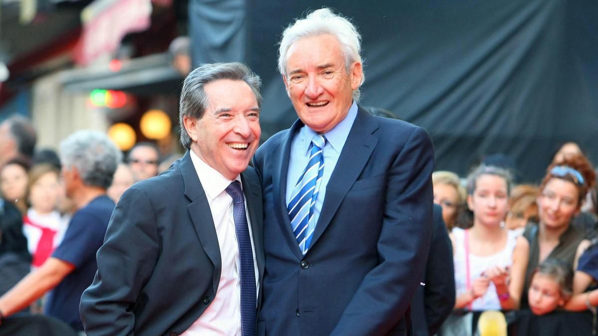 Luis del Olmo (derecha) con Iñaki Gabilondo en una edición de los Premios Micrófono de Oro en Ponferrada.