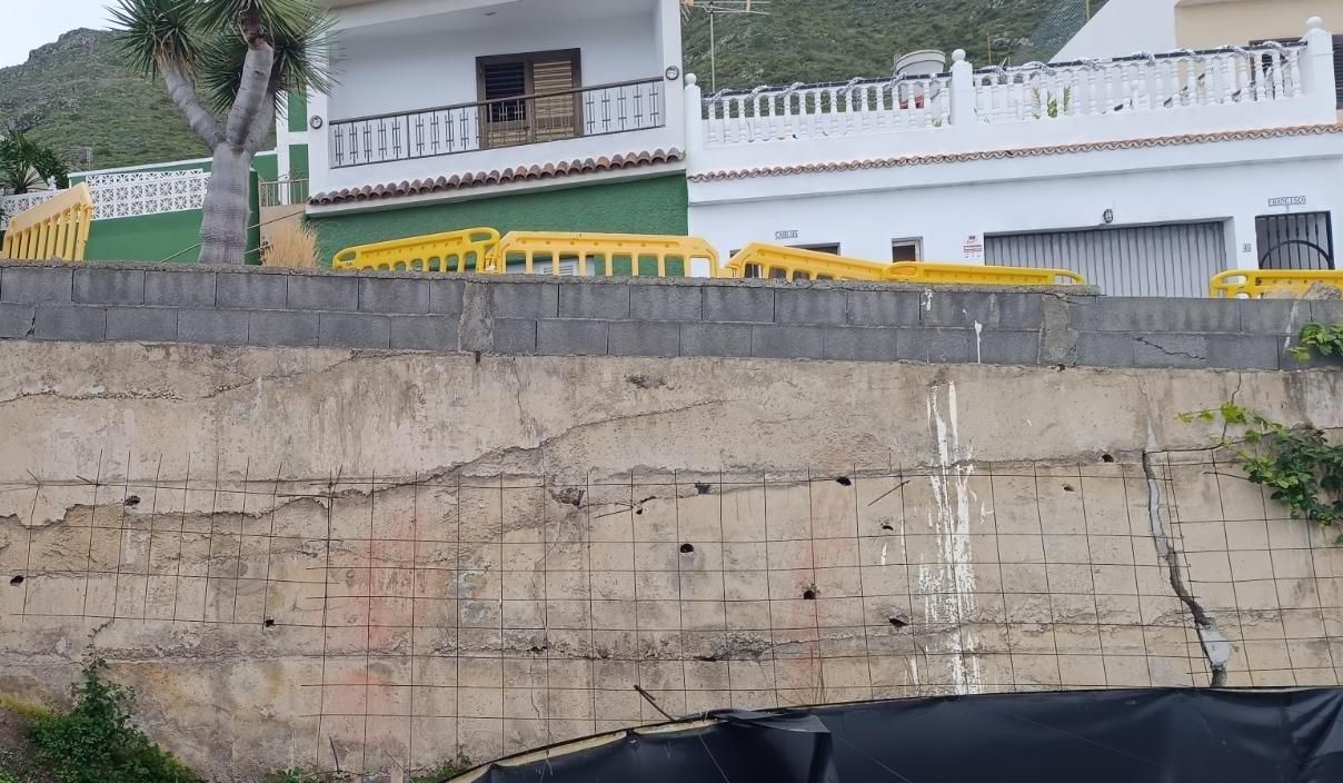 Muro de contención ubicado en el Camino Arico, en Tejina, en el municipio tinerfeño de La Laguna.