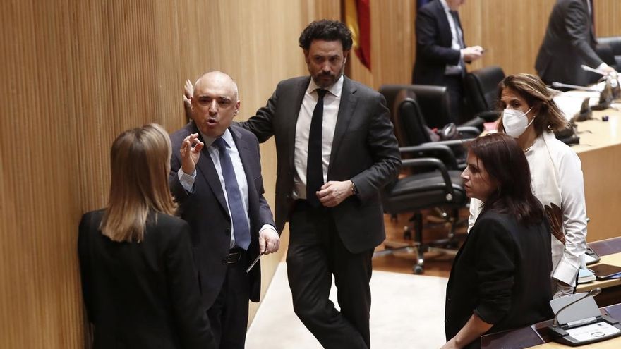 Gobierno y PP vuelven a reunirse para acercar posturas antes de votar el dictamen mañana