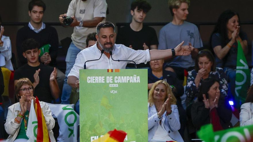 Santiago Abascal en el acto de final de campaña de Vox