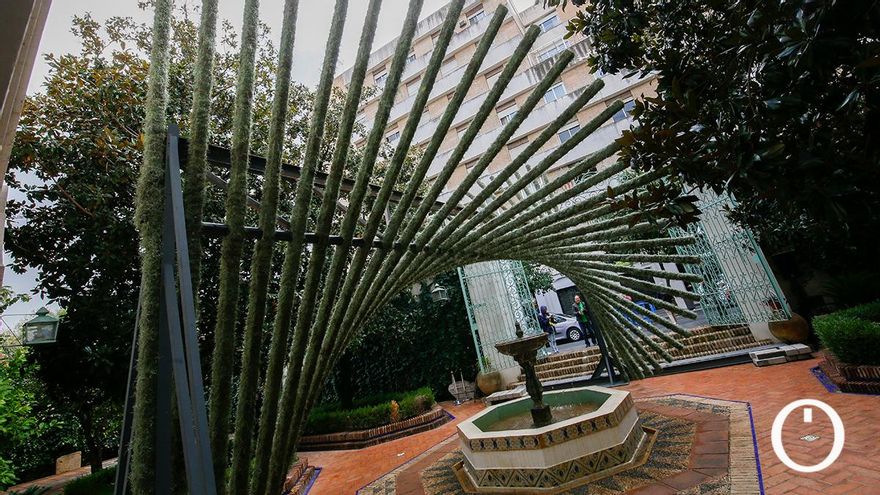 Mobilis in mobili  de FLOWERS BY BORNAY en la Diputación de Córdoba