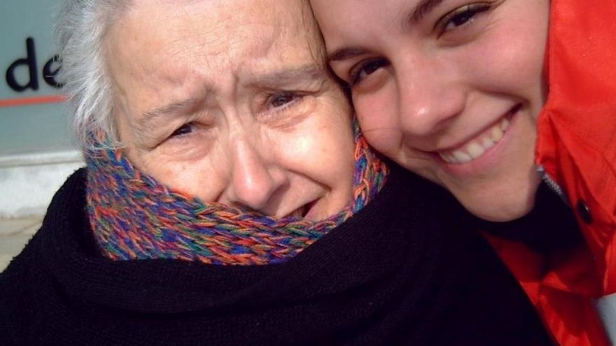 Cruz Roja realiza un seguimiento telefónico por el frío a casi 800 personas mayores de Navarra